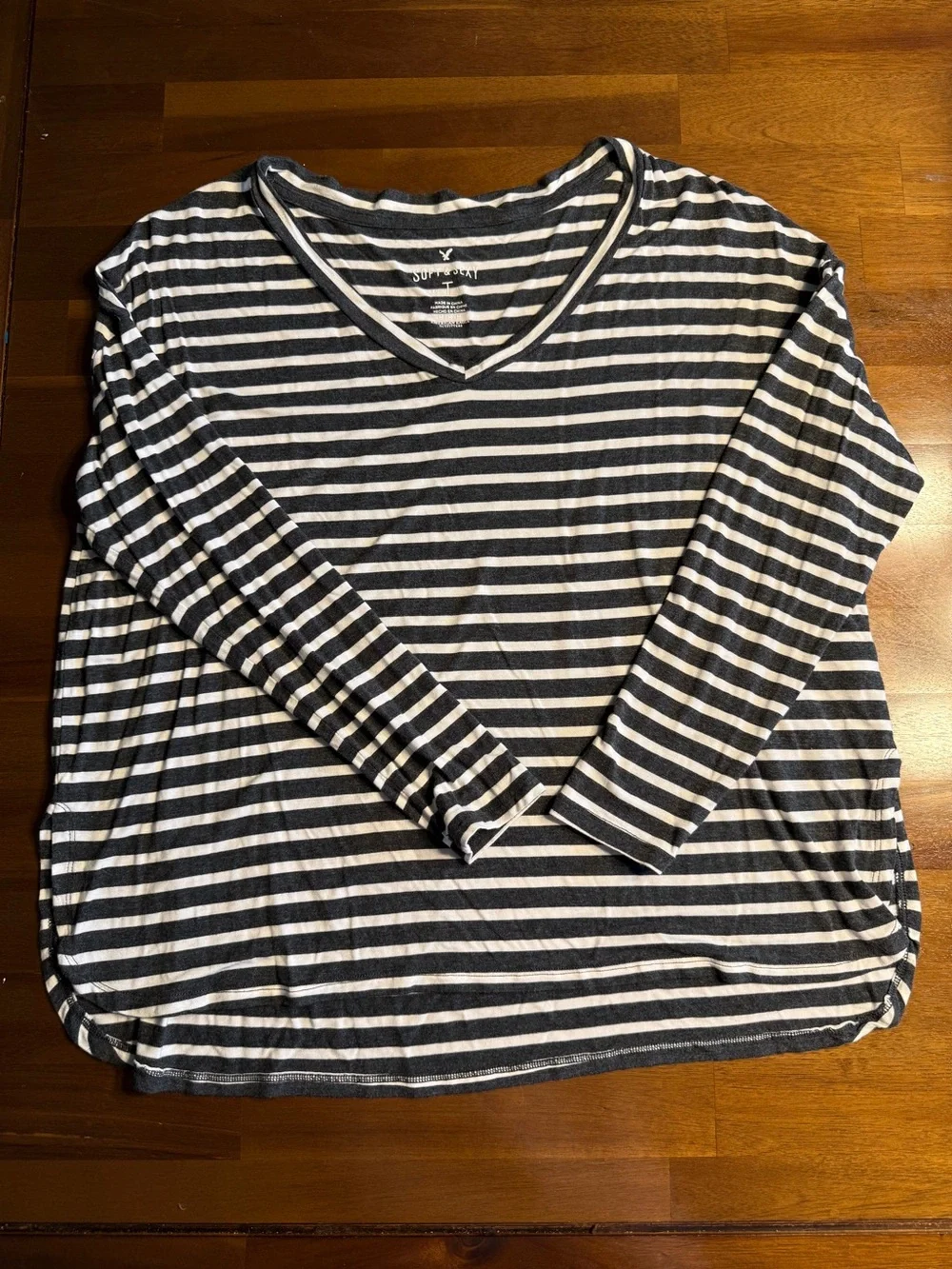American Eagle Outfitters Gray & White Striped V-Neck Tee soft and sexy